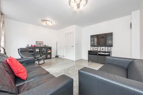 1 Dickens Drive, Coulsdon, CR5 3FT