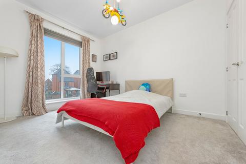 1 Dickens Drive, Coulsdon, CR5 3FT