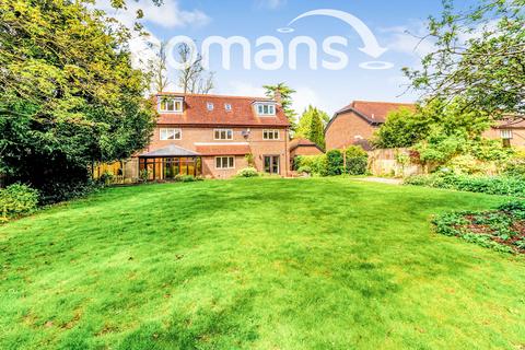 5 bedroom detached house to rent, Park Road, Winchester