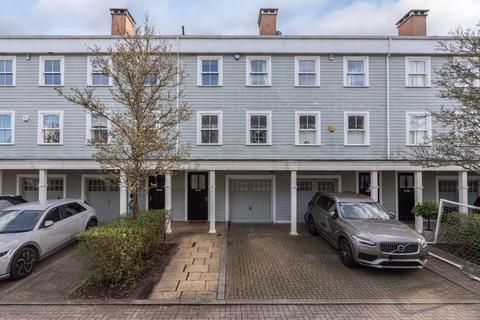 4 bedroom terraced house for sale, Portland Close, Worcester Park, KT4