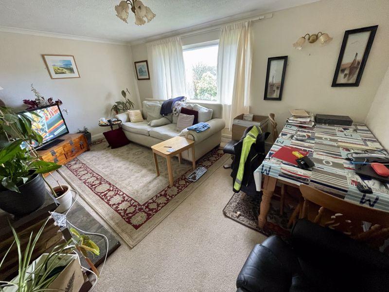 Reeds Park, Lostwithiel PL22 3 bed bungalow to rent £1,200 pcm (£277 pw)