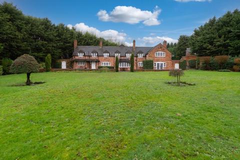 7 bedroom detached house for sale, Ashwood Lower Lane, Prestwood, Prestwood DY7