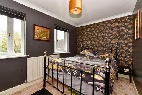 2 bedroom semi-detached house for sale, Dragonfly Close, Ashford, Kent