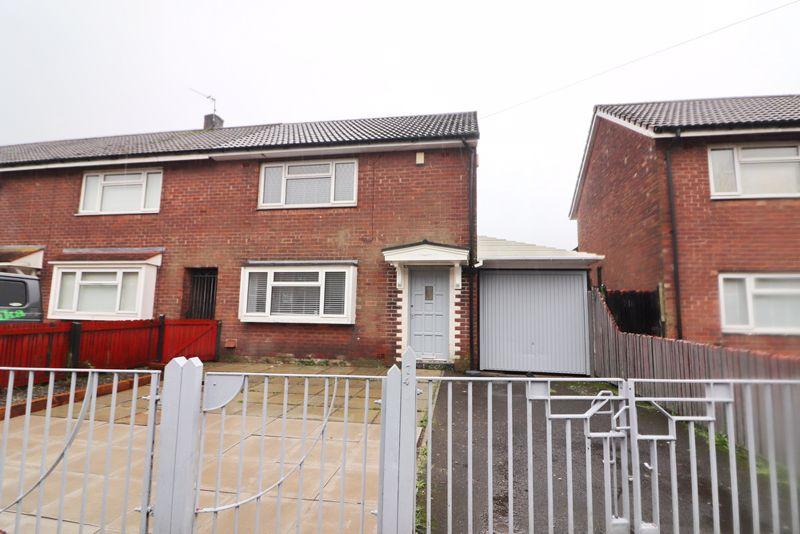 Carrfield Avenue, Manchester M38 2 bed end of terrace house for sale