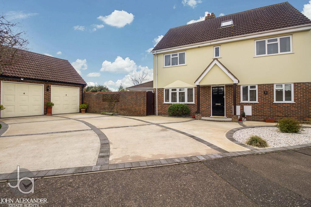 Rosemary Crescent, Tiptree 5 bed detached house for sale £600,000