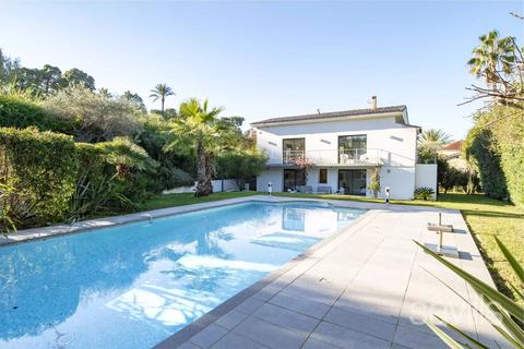 4 bedroom villa, Antibes, Cap d'Antibes, 06160, France