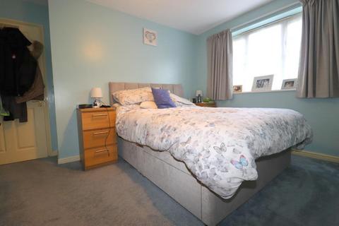2 bedroom apartment for sale - Dunstable Road, Challney, Luton, Bedfordshire, LU4 8DA