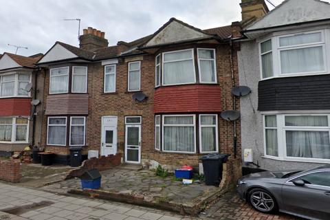 2 bedroom flat to rent - Ley Street , Ilford,