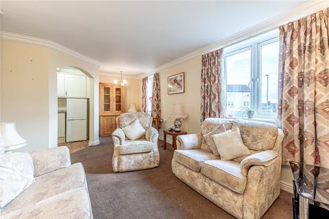 2 bedroom apartment for sale - Flat 3, Fairburn House, Regent Crescent, Horsforth, Leeds, West Yorkshire