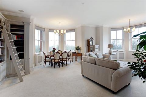 3 bedroom apartment for sale, Sutherland House, Rosebury Square, Woodford Green, Redbridge, IG8