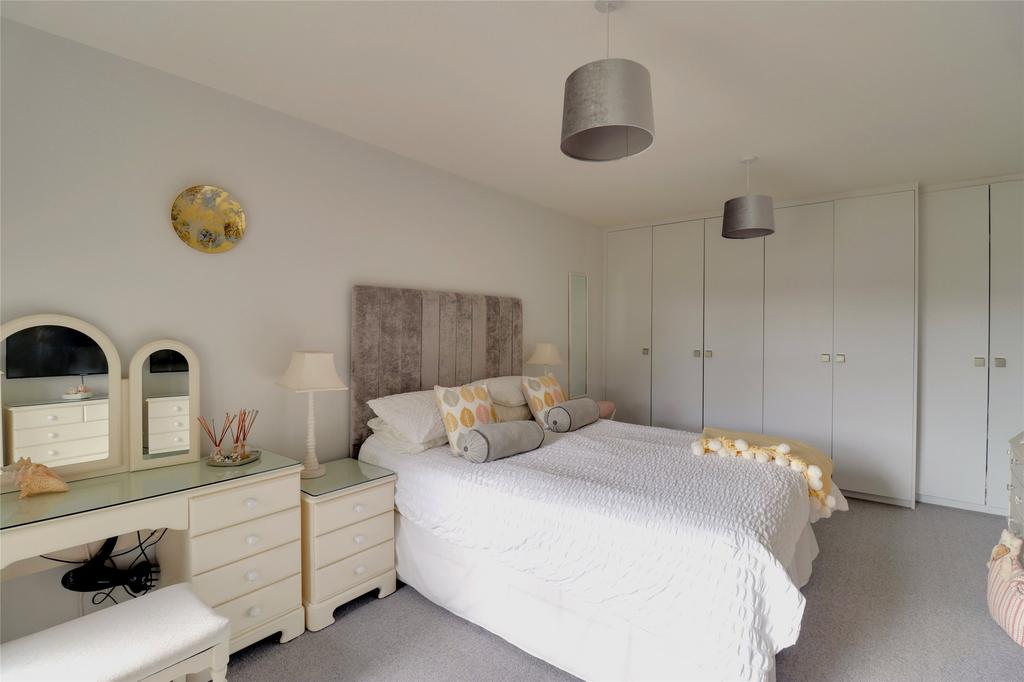 Bedroom 4 (2)