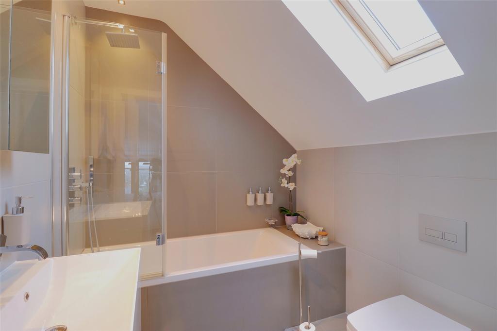 Bed 1 Ensuite