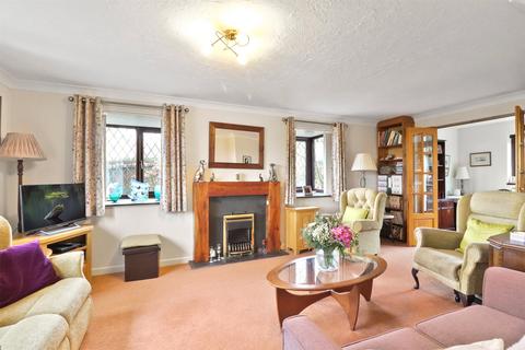 44 Holwill Drive, Torrington, EX38 7LQ