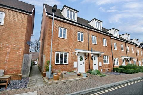 3 bedroom townhouse for sale, Sister Ann Way, East Grinstead, RH19
