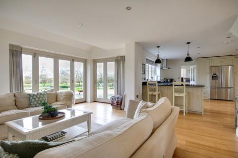 4 bedroom detached house for sale, Holly Lane, Pilley, Lymington, SO41