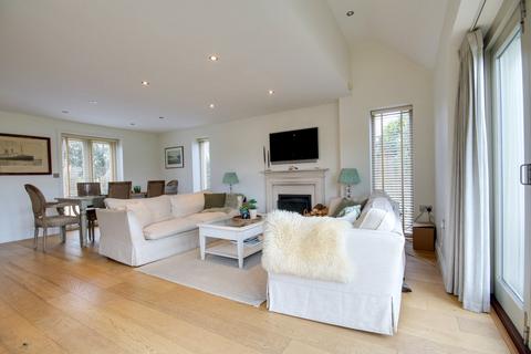 4 bedroom detached house for sale, Holly Lane, Pilley, Lymington, SO41