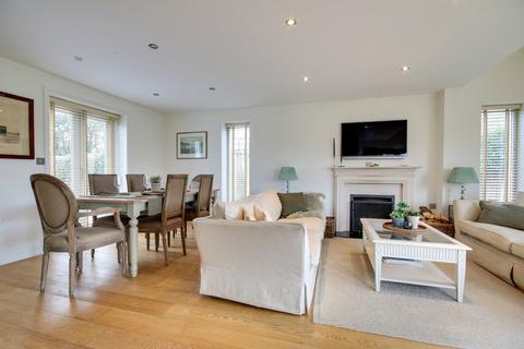 4 bedroom detached house for sale, Holly Lane, Pilley, Lymington, SO41