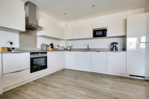 99 Almansa Way, Lymington, SO41 9PZ