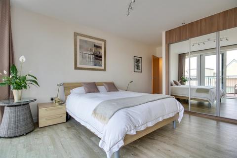 99 Almansa Way, Lymington, SO41 9PZ