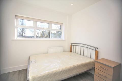 5 bedroom semi-detached house to rent, RENTERS AVENUE, HENDON, NW4 3RD