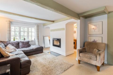 2 bedroom cottage for sale, Ullenhall B95