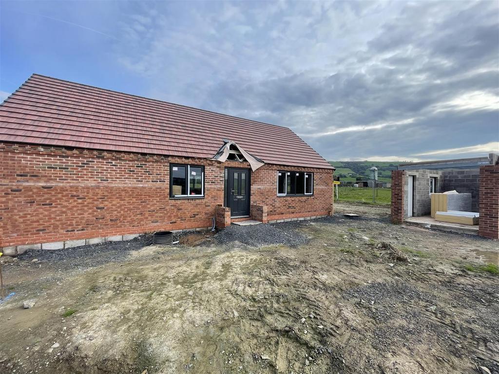 Plot 3, Long Mountain View, Trewern, 3 bed detached bungalow for sale £325,000