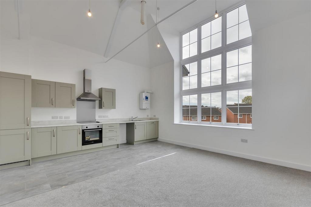 Open plan kitchen/living/dining area