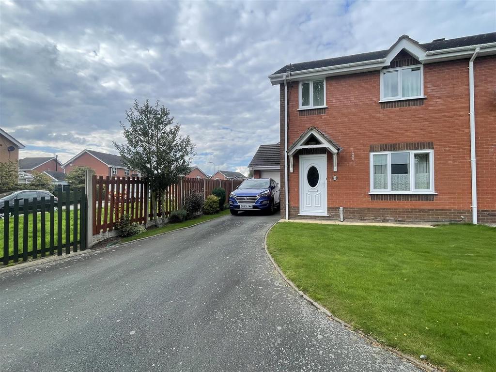 Aspen Grange, Weston Rhyn 3 bed semidetached house for sale £230,000