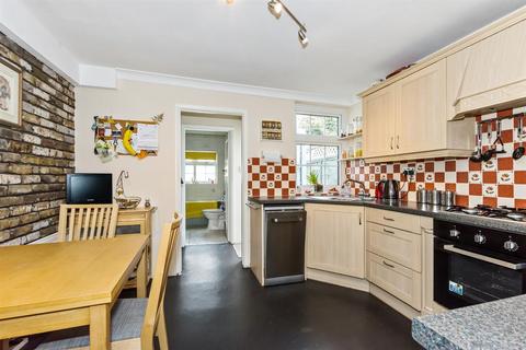 2 bedroom terraced house for sale, New Road, South Darenth, DA4