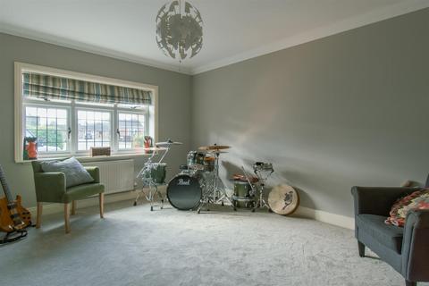 25 Beech Lane, Earley, Reading, RG6 5PT