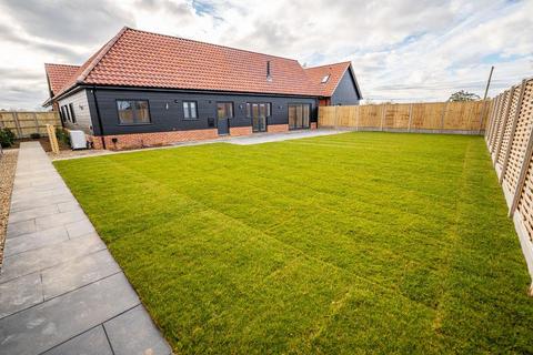 3 bedroom barn conversion to rent - Laxfield
