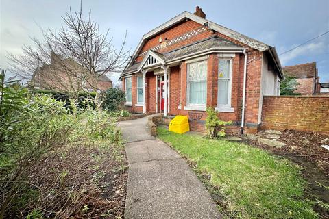 4 bedroom house for sale, Bramhall Lane, Stockport SK2