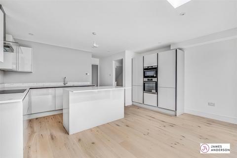 4 bedroom terraced house for sale, Howsman Road, Barnes, London, SW13