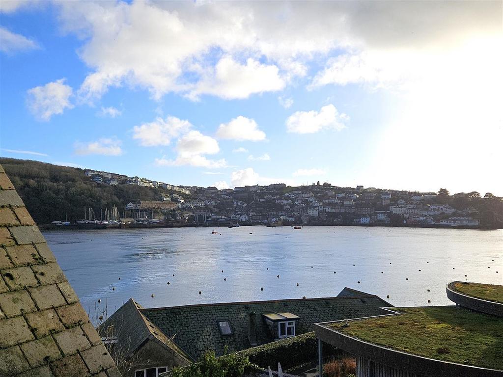 Esplanade, Fowey 2 bed apartment for sale £395,000