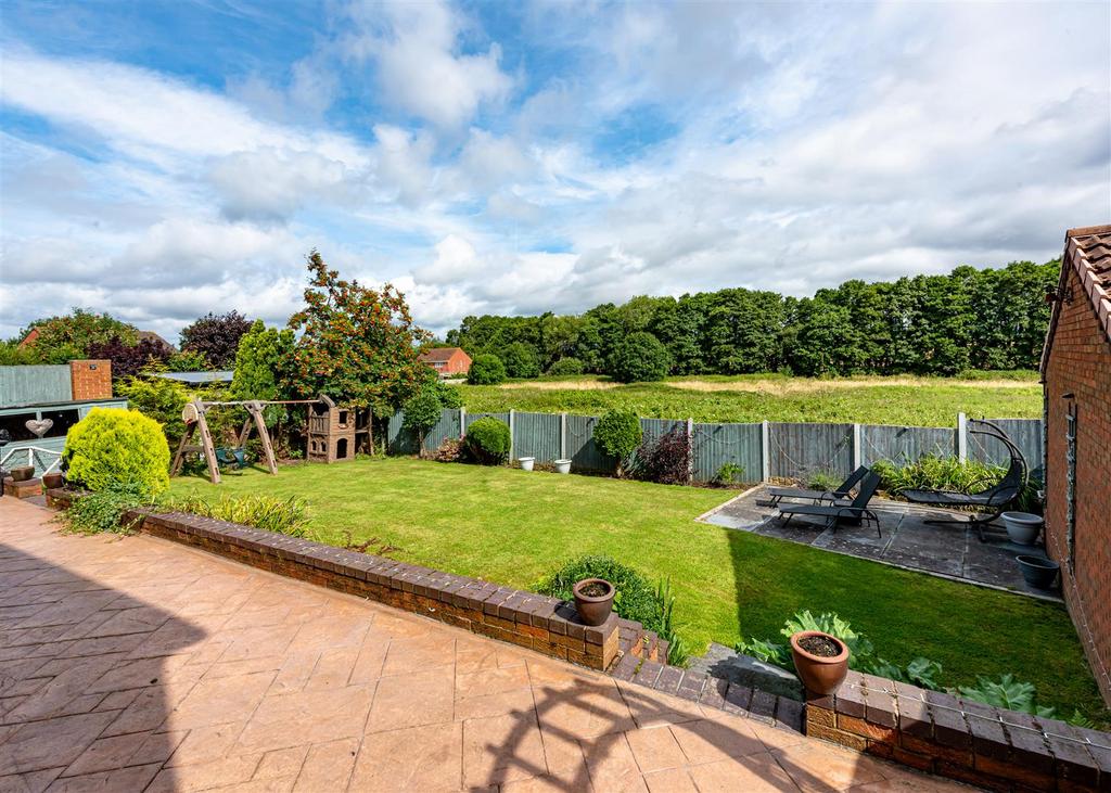 3 Mill Stream Close, Codsall, Wolverhampton 6 bed detached house for sale £645,000