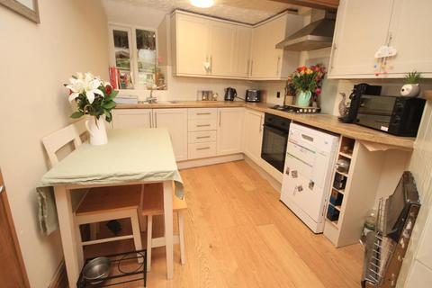 8 Belle Vue, Eccleshill, Bradford, BD2 2DL