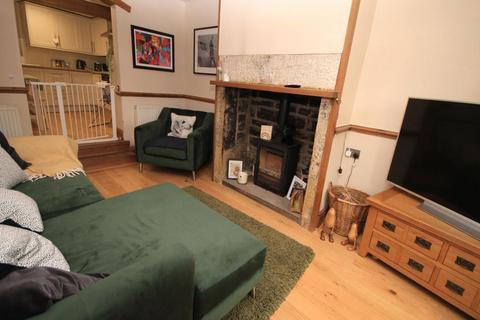 8 Belle Vue, Eccleshill, Bradford, BD2 2DL
