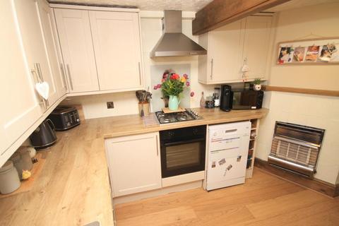 8 Belle Vue, Eccleshill, Bradford, BD2 2DL