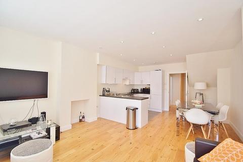 3 bedroom duplex for sale, The Broadway, Mill Hill