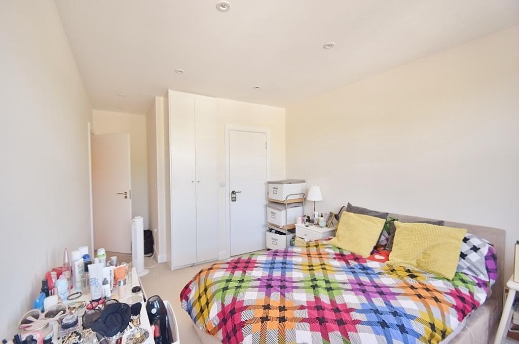 Bedroom 4.jpg