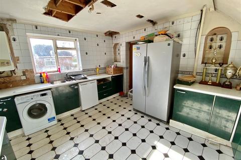 163 Earlsway, Macclesfield, SK11 8SX