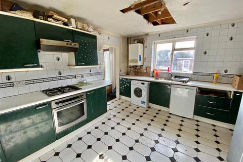 163 Earlsway, Macclesfield, SK11 8SX