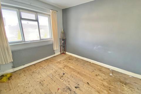 163 Earlsway, Macclesfield, SK11 8SX