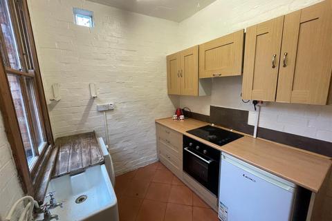 113 Howard Road, Leicester, LE2 1XP