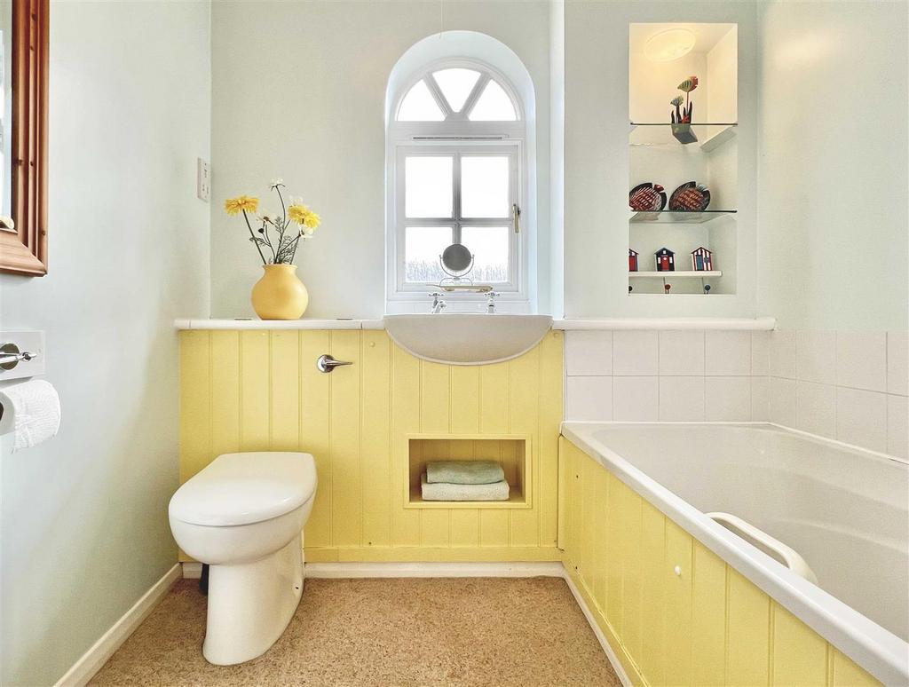 Bathroom.jpg