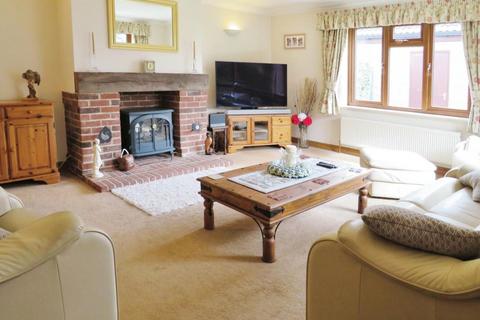 3 bedroom detached bungalow for sale, Gordon Fuller Close, Thetford IP26