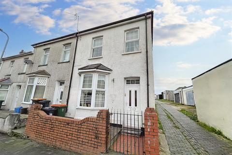 2 bedroom end of terrace house for sale - Stafford Road, Newport