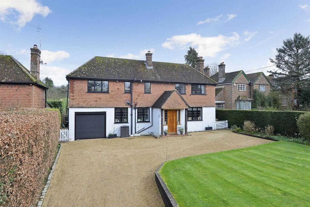 Shophouse Lane, Albury 4 bed detached house for sale £1,350,000