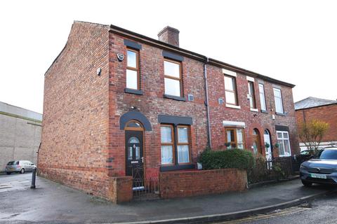 2 bedroom terraced house to rent, Catherine Street, Eccles, Manchester