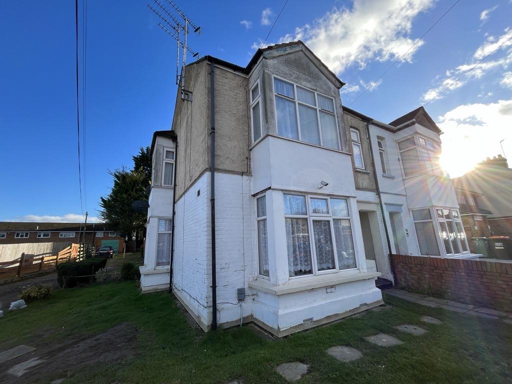 Burr Street, Dunstable Studio for sale £125,000